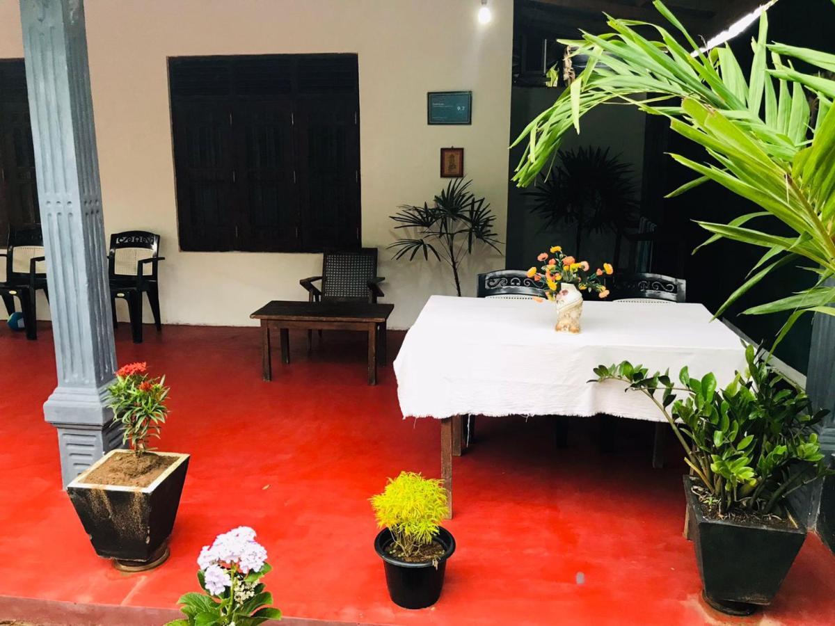Kavidi Home Stay Tangalle Esterno foto