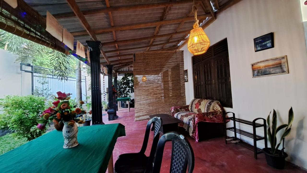 Kavidi Home Stay Tangalle Esterno foto